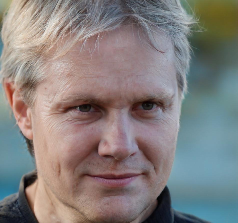 Portrait de Marc Dubois, Directeur Analyse Stratégique